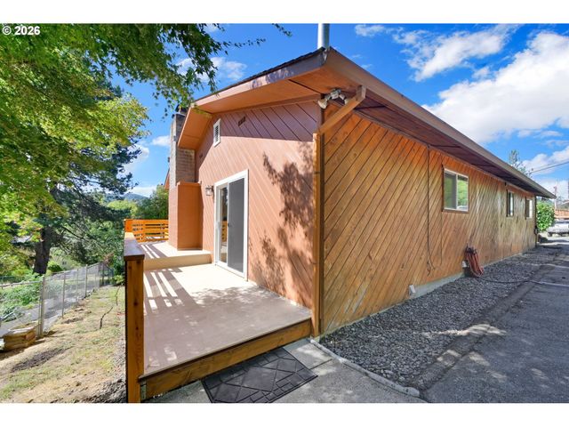 642 TERRACE Ln, Sutherlin, OR 97479