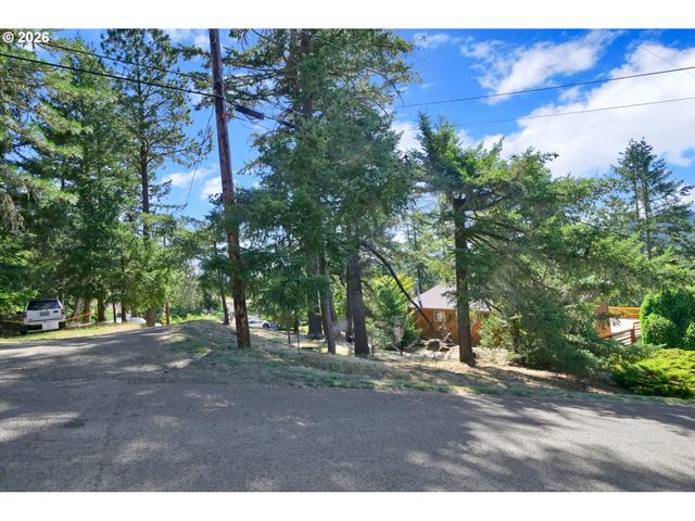 642 TERRACE Ln, Sutherlin, OR 97479