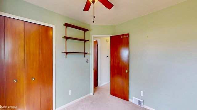 26155 Newport Avenue, Warren, MI 48089