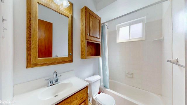 26155 Newport Avenue, Warren, MI 48089