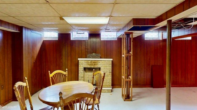 26155 Newport Avenue, Warren, MI 48089