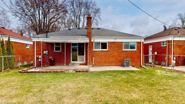 26155 Newport Avenue, Warren, MI 48089