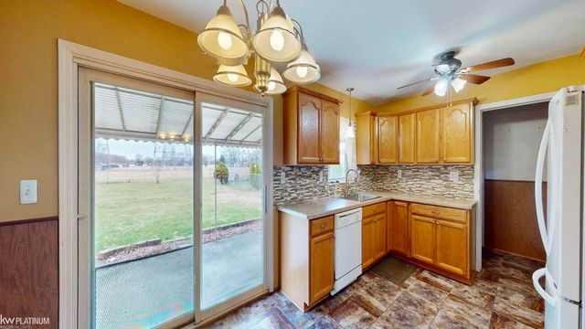 26155 Newport Avenue, Warren, MI 48089