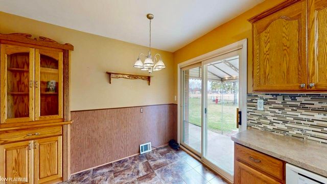 26155 Newport Avenue, Warren, MI 48089