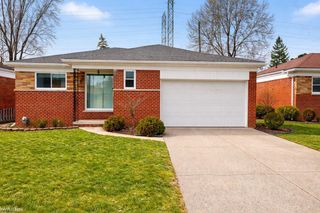 26155 Newport Avenue, Warren, MI 48089