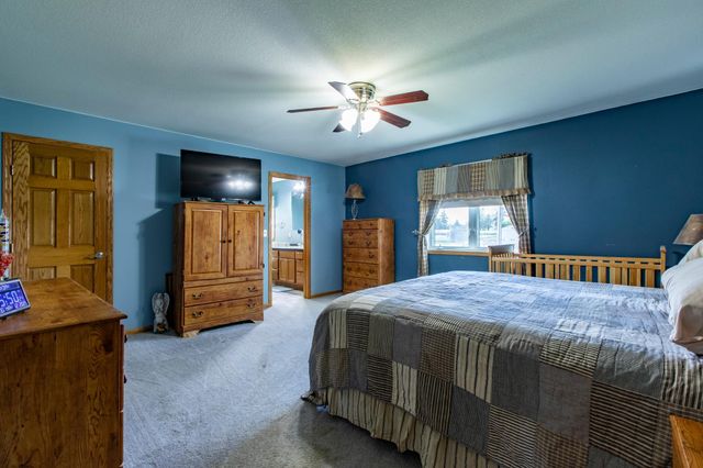 22842 530th Street, West Concord, MN 55985