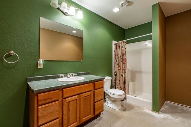 22842 530th Street, West Concord, MN 55985