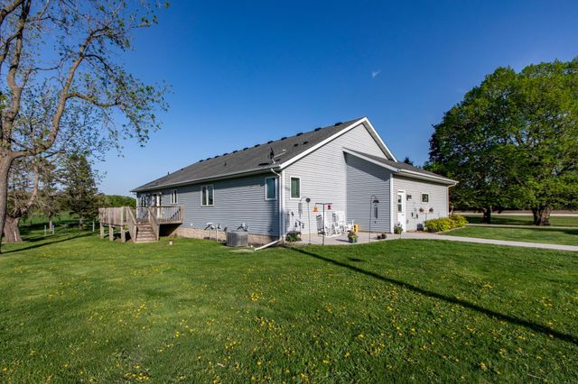 22842 530th Street, West Concord, MN 55985