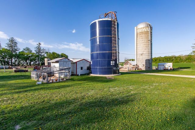 22842 530th Street, West Concord, MN 55985