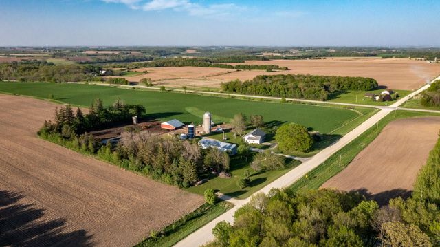 22842 530th Street, West Concord, MN 55985