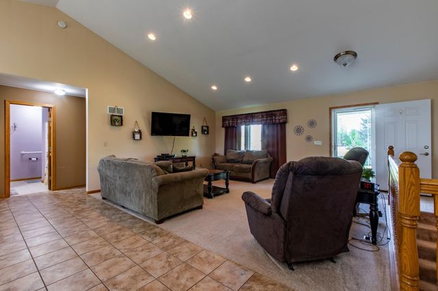 22842 530th Street, West Concord, MN 55985