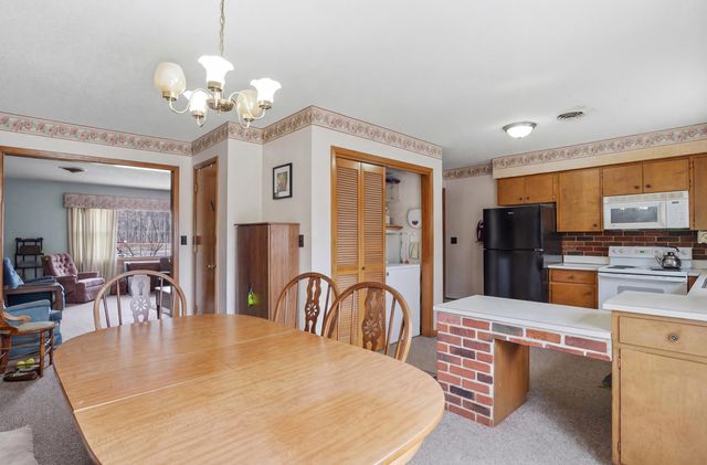 1260 E HIGH POINT LN, Columbia, MO 65203