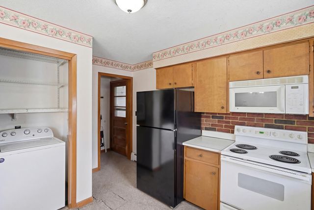 1260 E HIGH POINT LN, Columbia, MO 65203