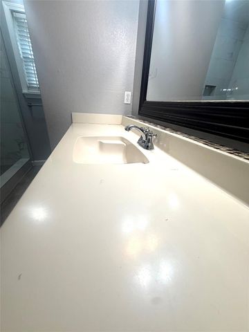 12 Willow Lane, Galveston, TX 77551