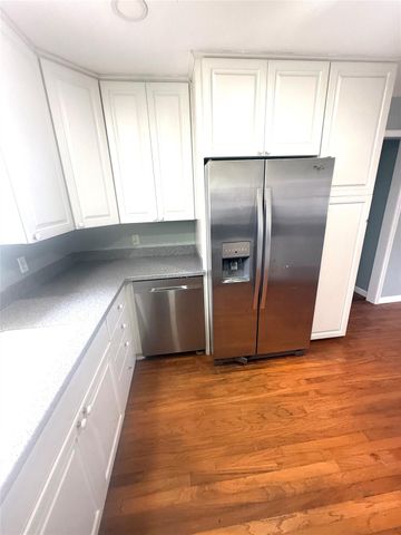 12 Willow Lane, Galveston, TX 77551