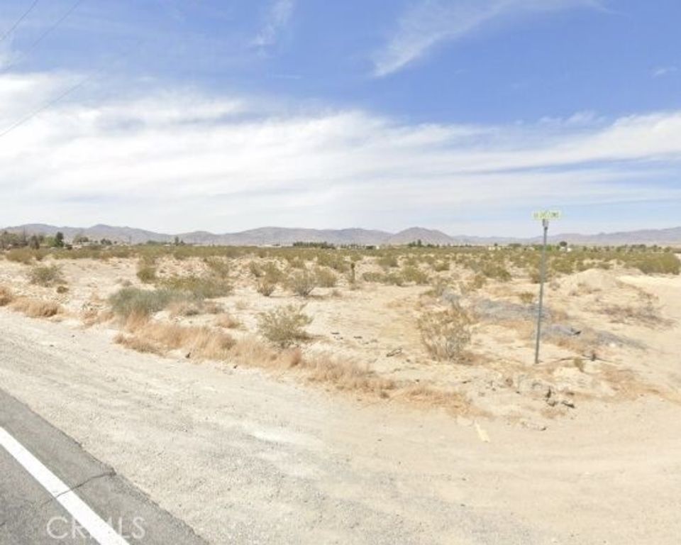 0 shutter, Lucerne Valley, CA 92356