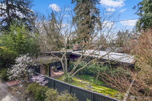 16 Wembley Lane, Mercer Island, WA 98040