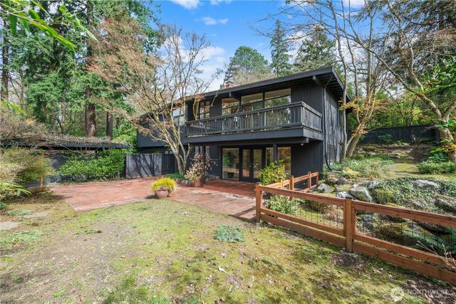 16 Wembley Lane, Mercer Island, WA 98040