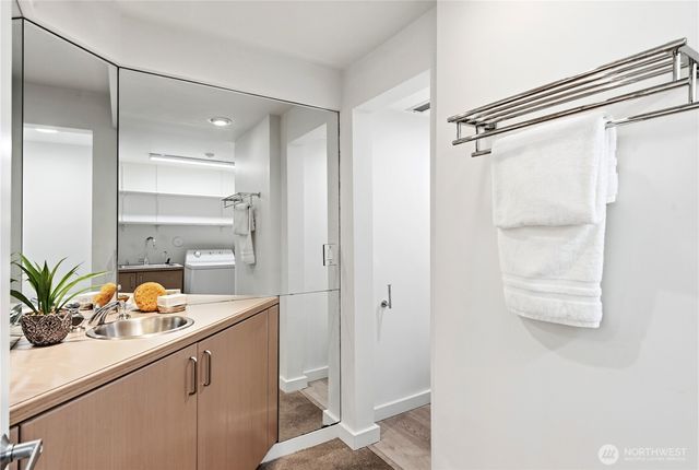 16 Wembley Lane, Mercer Island, WA 98040