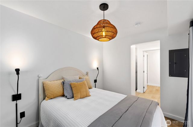 16 Wembley Lane, Mercer Island, WA 98040