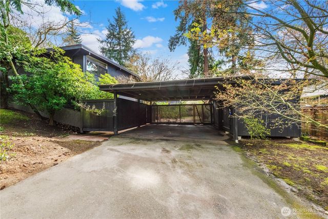 16 Wembley Lane, Mercer Island, WA 98040