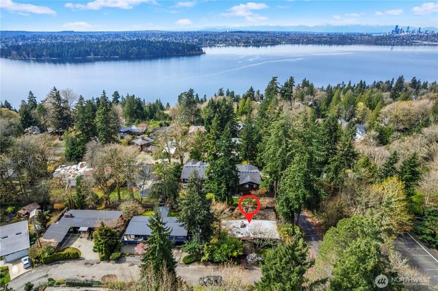 16 Wembley Lane, Mercer Island, WA 98040