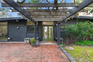 16 Wembley Lane, Mercer Island, WA 98040