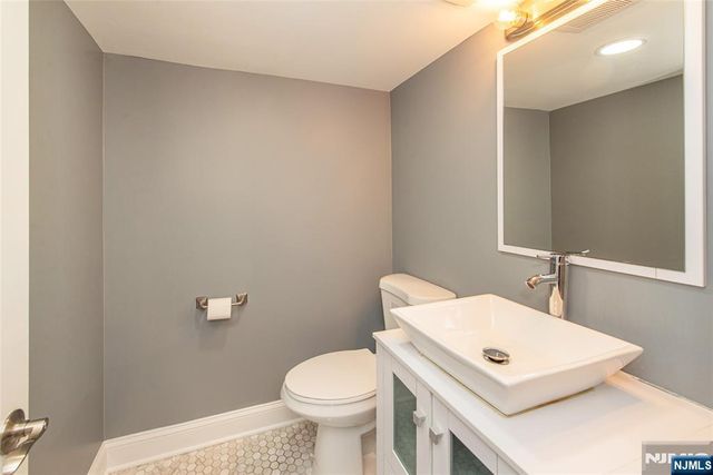 466 Franklin Avenue, Hasbrouck Heights, NJ 07604