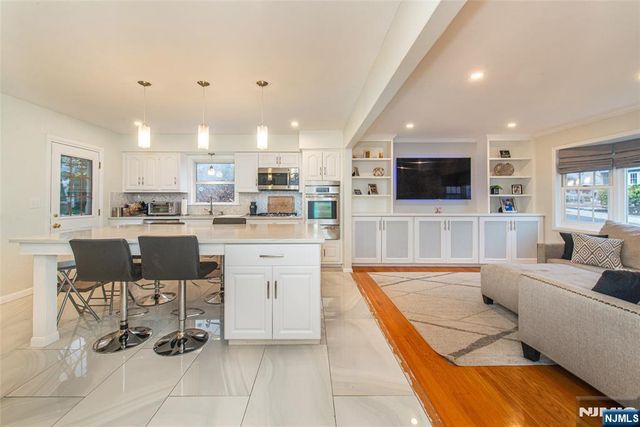 466 Franklin Avenue, Hasbrouck Heights, NJ 07604