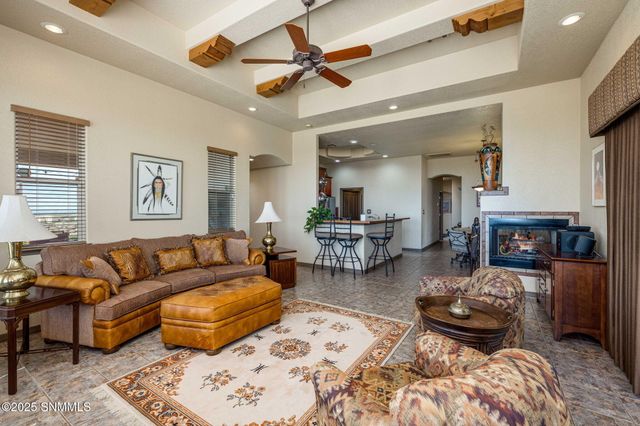 15514 Space Murals Lane, Las Cruces, NM 88011