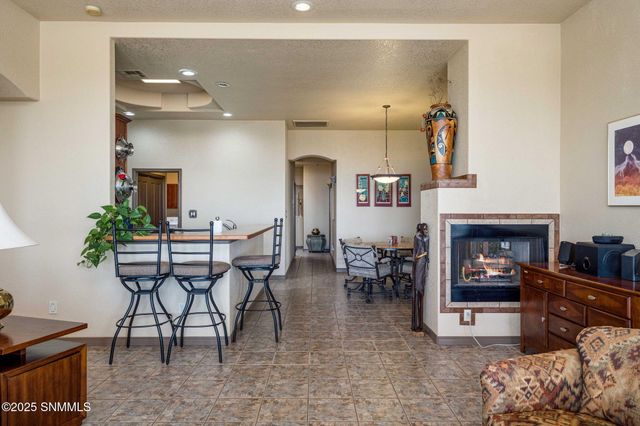15514 Space Murals Lane, Las Cruces, NM 88011