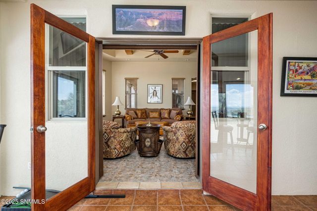 15514 Space Murals Lane, Las Cruces, NM 88011