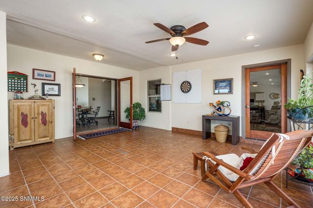 15514 Space Murals Lane, Las Cruces, NM 88011