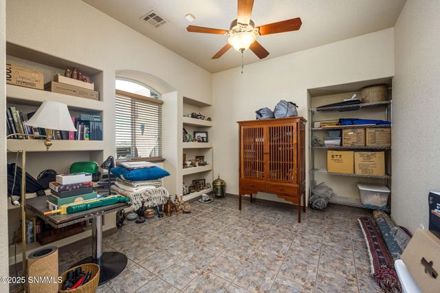 15514 Space Murals Lane, Las Cruces, NM 88011