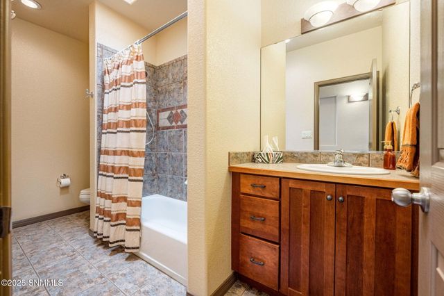 15514 Space Murals Lane, Las Cruces, NM 88011