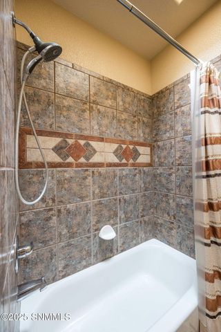 15514 Space Murals Lane, Las Cruces, NM 88011