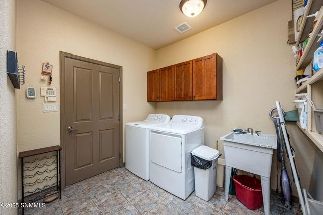 15514 Space Murals Lane, Las Cruces, NM 88011
