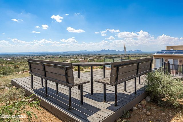 15514 Space Murals Lane, Las Cruces, NM 88011