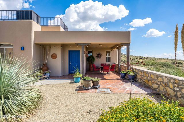 15514 Space Murals Lane, Las Cruces, NM 88011