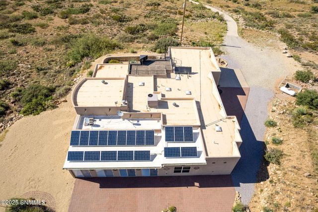 15514 Space Murals Lane, Las Cruces, NM 88011