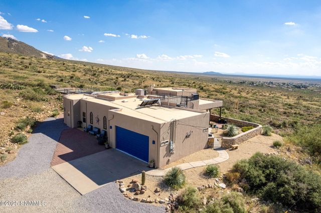 15514 Space Murals Lane, Las Cruces, NM 88011