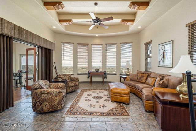 15514 Space Murals Lane, Las Cruces, NM 88011