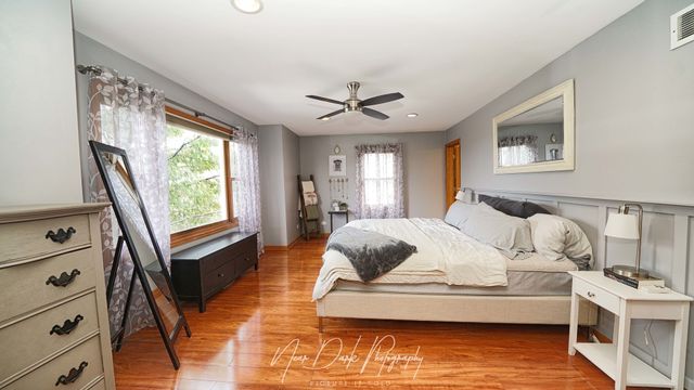 127 E GRAND Avenue, Fox Lake, IL 60020