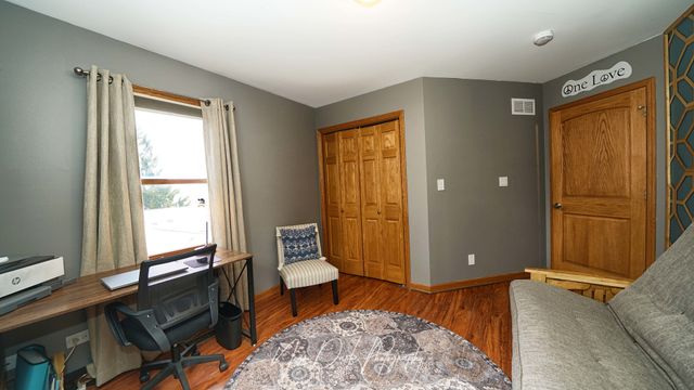 127 E GRAND Avenue, Fox Lake, IL 60020