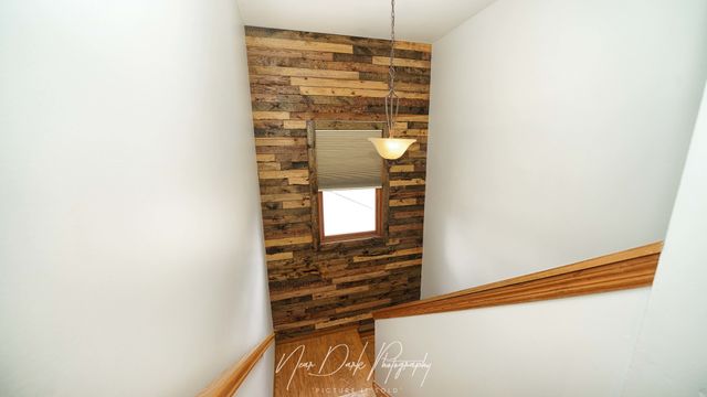 127 E GRAND Avenue, Fox Lake, IL 60020