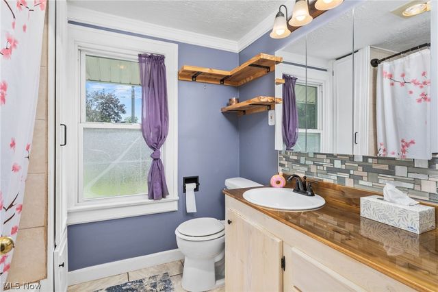 33 Pfeiffer Avenue, Akron, OH 44312
