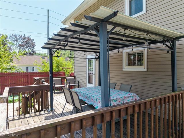 33 Pfeiffer Avenue, Akron, OH 44312