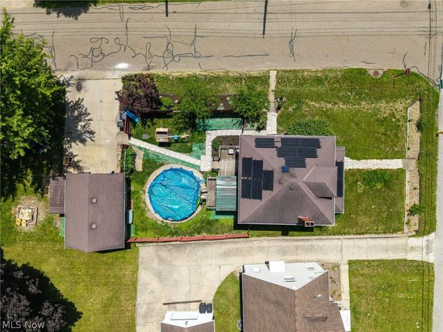 33 Pfeiffer Avenue, Akron, OH 44312