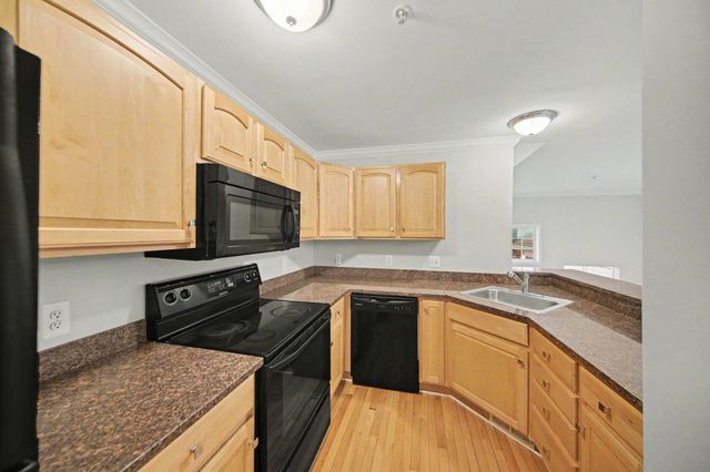 2738 Barclay Way, Ann Arbor, MI 48105