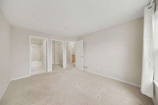 2738 Barclay Way, Ann Arbor, MI 48105
